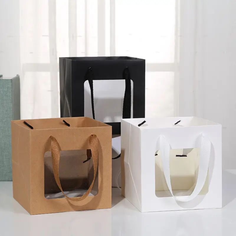 Thiết kế và in túi giấy có cửa sổ lớn