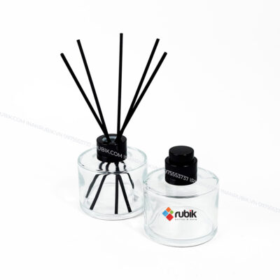 Dung tích 100ml giữ tinh dầu trong nhiều tháng mà không cần thay mới.