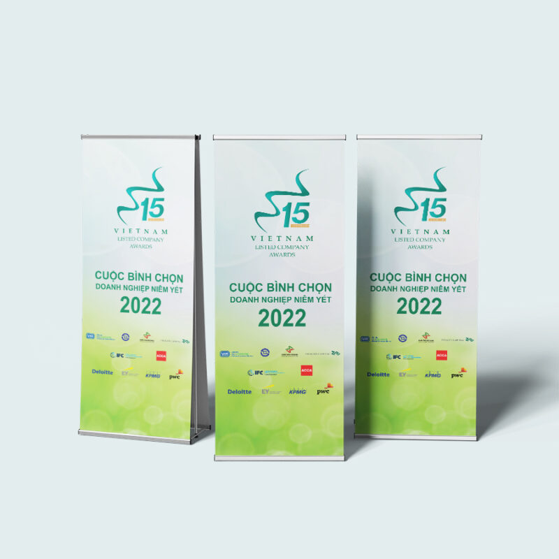 Mẫu standee đẹp, thu hút được sự chú ý của người xem
