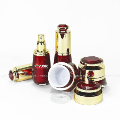 Dung tích 3ml nhỏ gọn, tiện lợi mang theo bên mình
