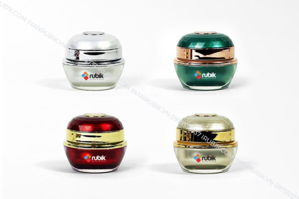 Hũ đựng kem face có 4 màu: vàng, trắng, xanh, đỏ