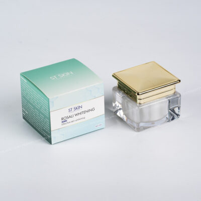 Kỹ thuật phủ UV cát là điểm nổi bật nhất của mẫu hộp này 