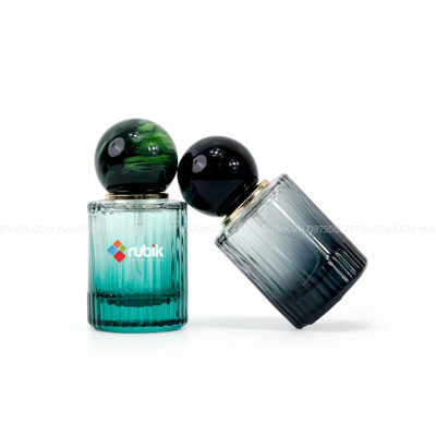 Chất liệu thủy tinh dày dặn, trong suốt